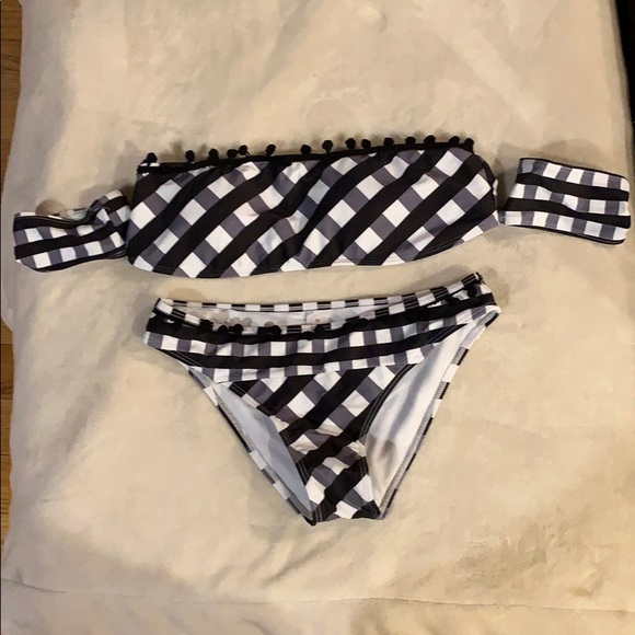 Bathing suit - Picture 1 of 5